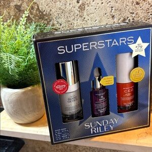 SUNDAY RILEY Superstars Skincare Kit